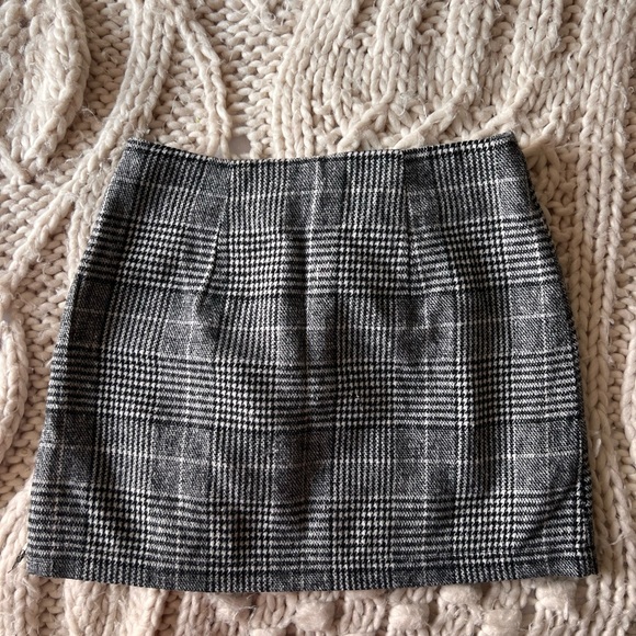Plaid mini skirt - Picture 2 of 4